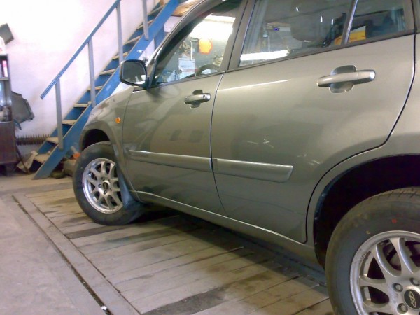 30042009044_.jpg