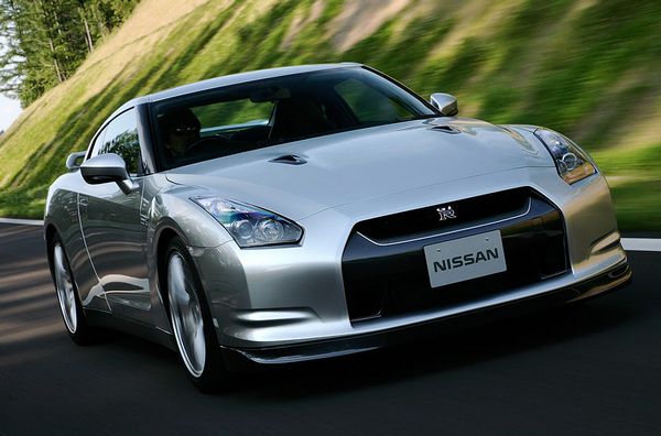 nissangtr.jpg