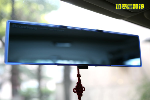 13704593-19-embed.JPG