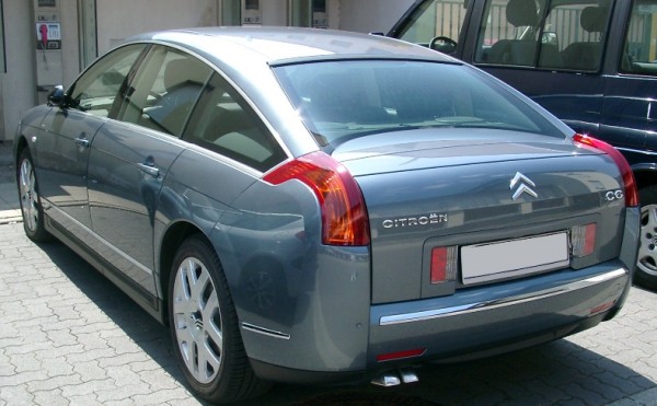 Citroen_C6_rear_20070620.jpg