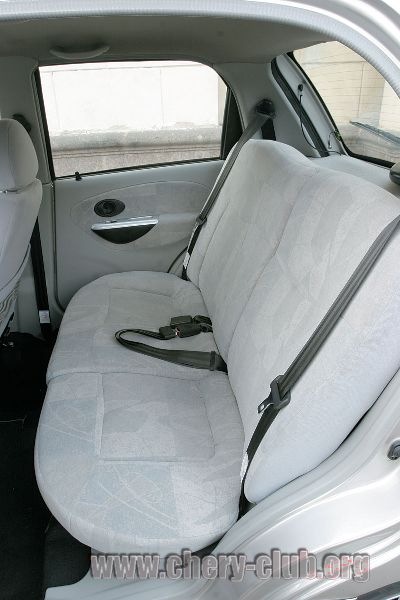 Chery_QQ_salon2.jpg