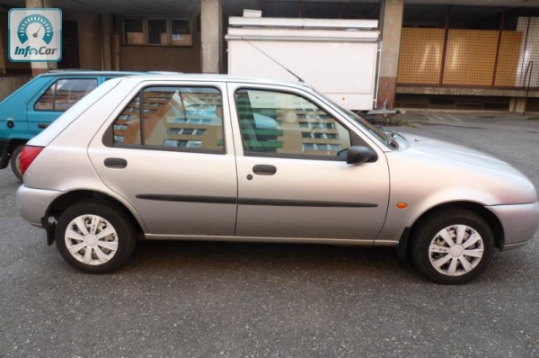 Ford Fiesta.jpg