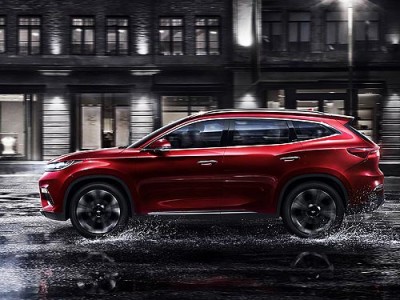 Chery_EXEED_02.jpg